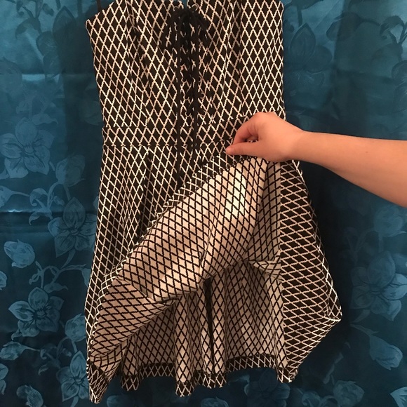 Strapless Lace-Up Dress - Picture 3 of 3